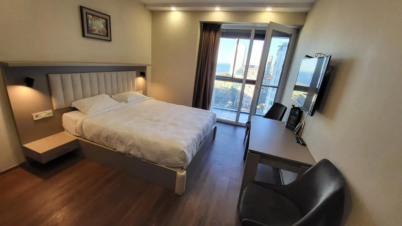 Black Sea Apartments Alliance Palace Батуми 5*,
