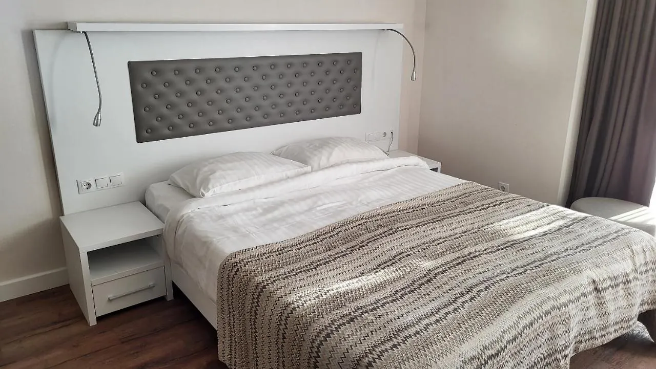Отель Black Sea Apartments Alliance Palace Батуми