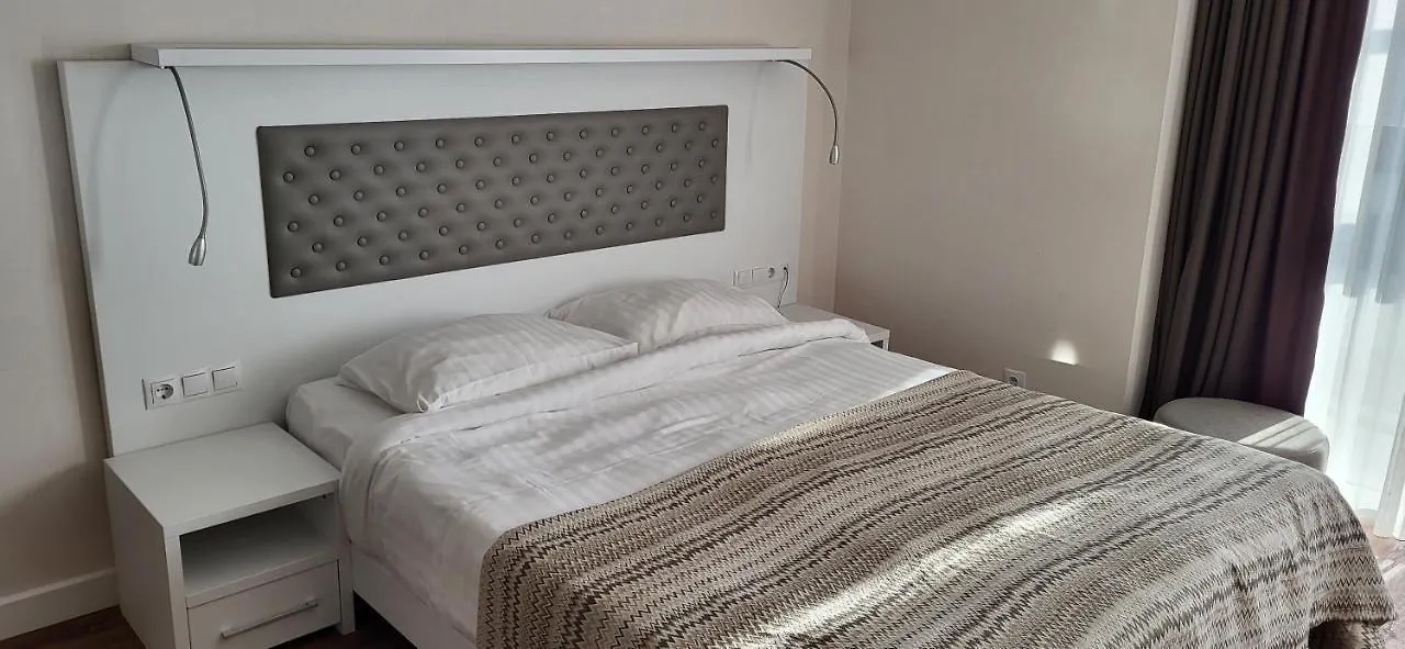 Black Sea Apartments Alliance Palace Батуми Отель