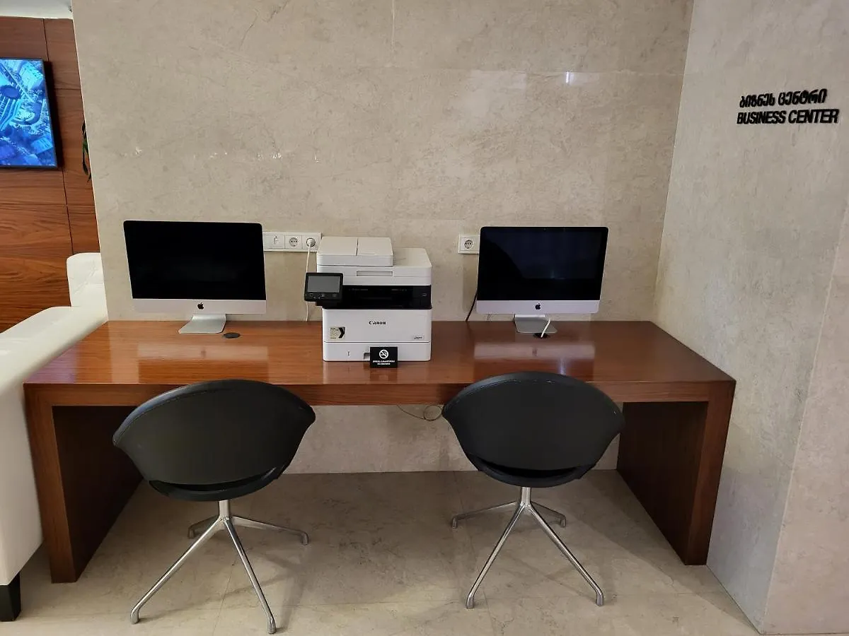 Отель Black Sea Apartments Alliance Palace Батуми
